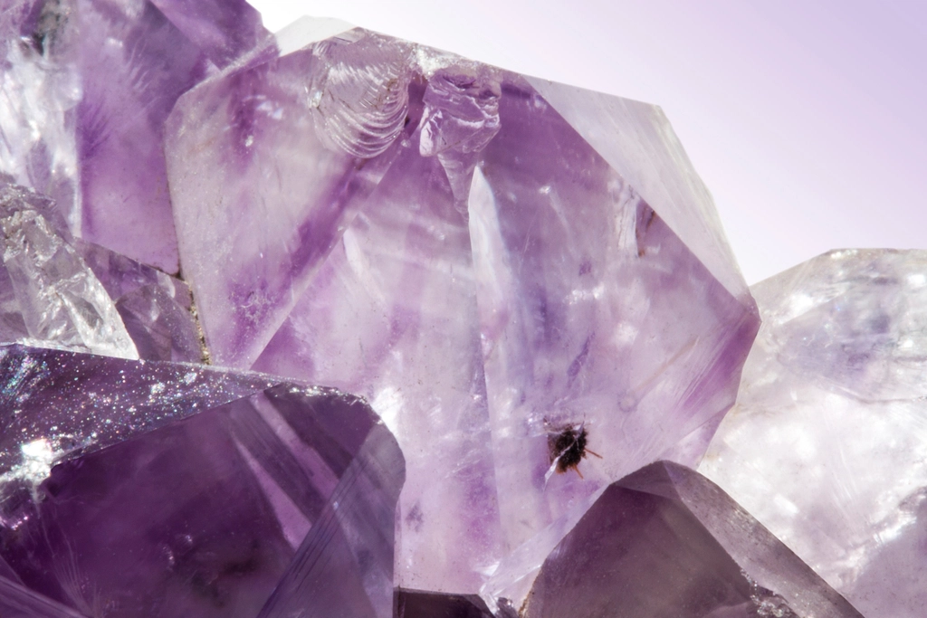 Free Amethyst purple mineral background